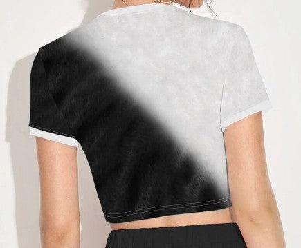 Women's Black & White Cat Print Round Neck Short Sleeve Slim Fit Crop Tee T Shirt - Medium (Size 6)